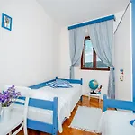 Uz דירה וויס