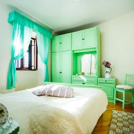 Apartment Uz *